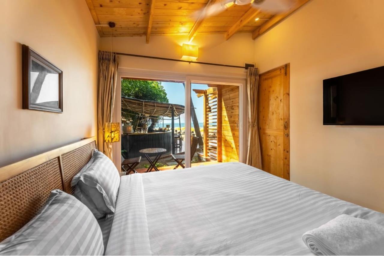 Morii By The Sea - Morjim Beach Exterior foto